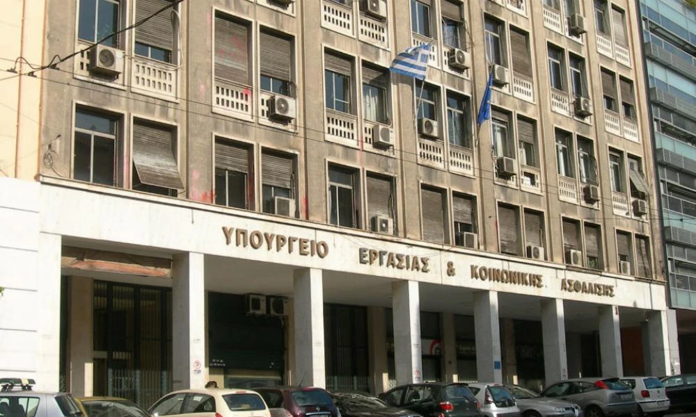 Υπ. Εργασίας: Ως τις 31/7 η προθεσμία υποβολής του Ε4